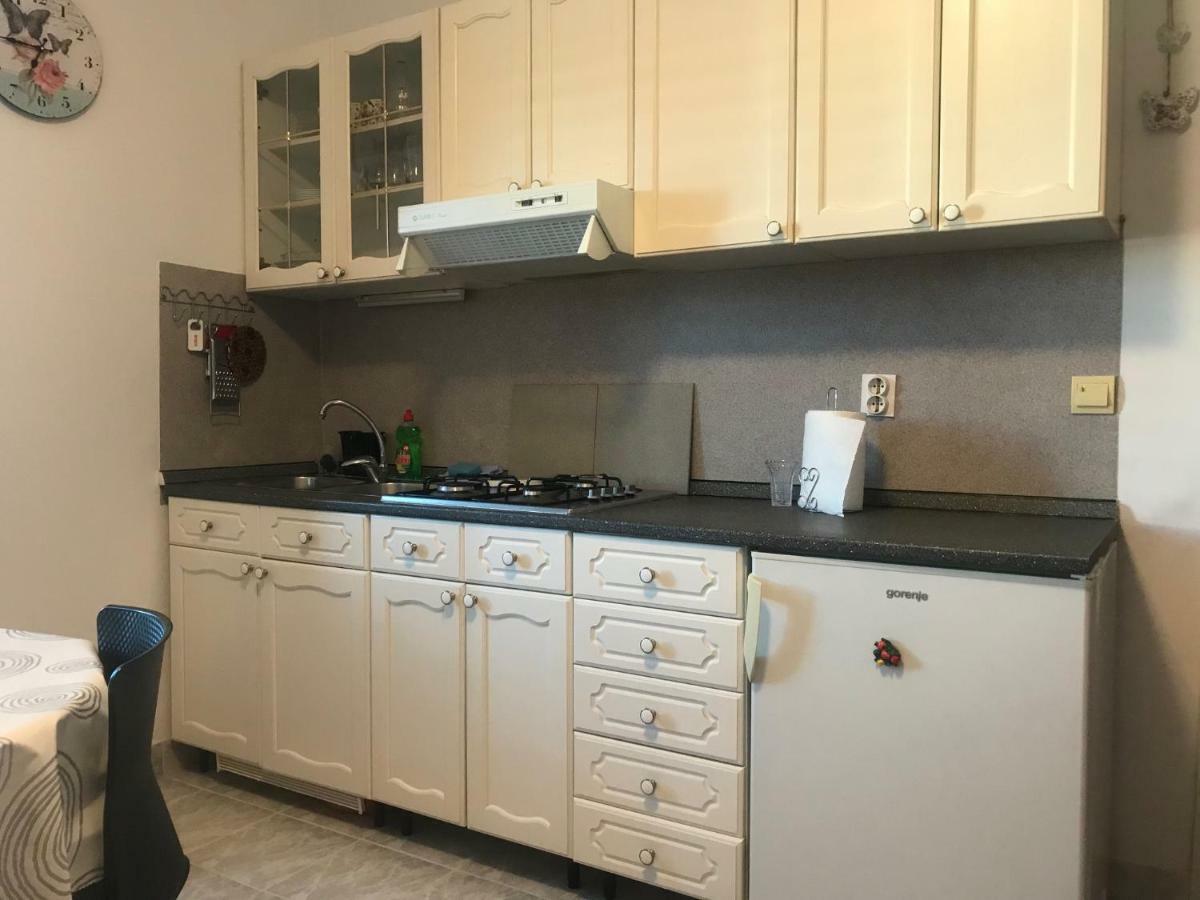 Apartman Gracin Примоштен Екстер'єр фото